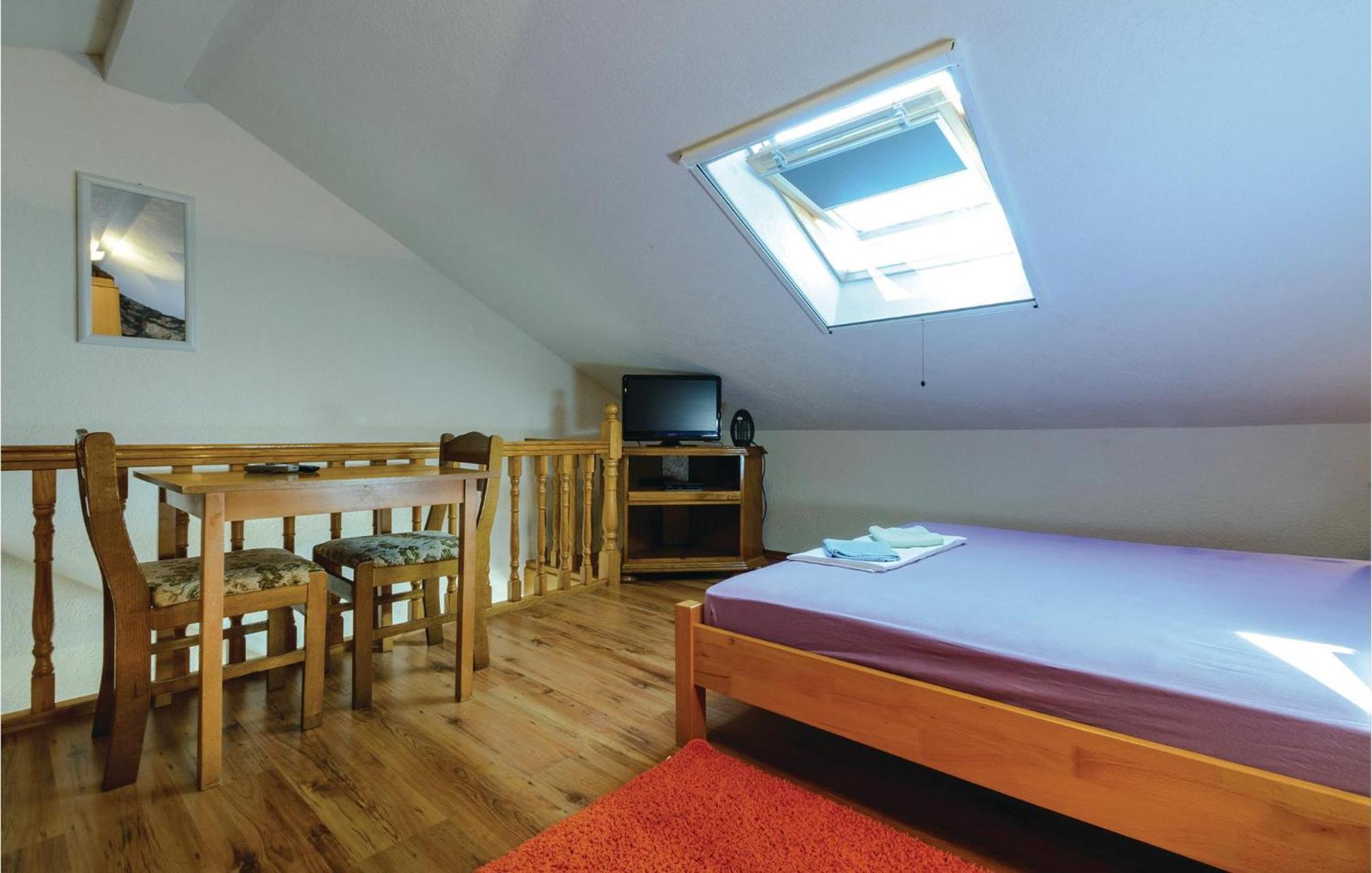 1 Bedroom Gorgeous Home In Slivno Klek Exterior foto