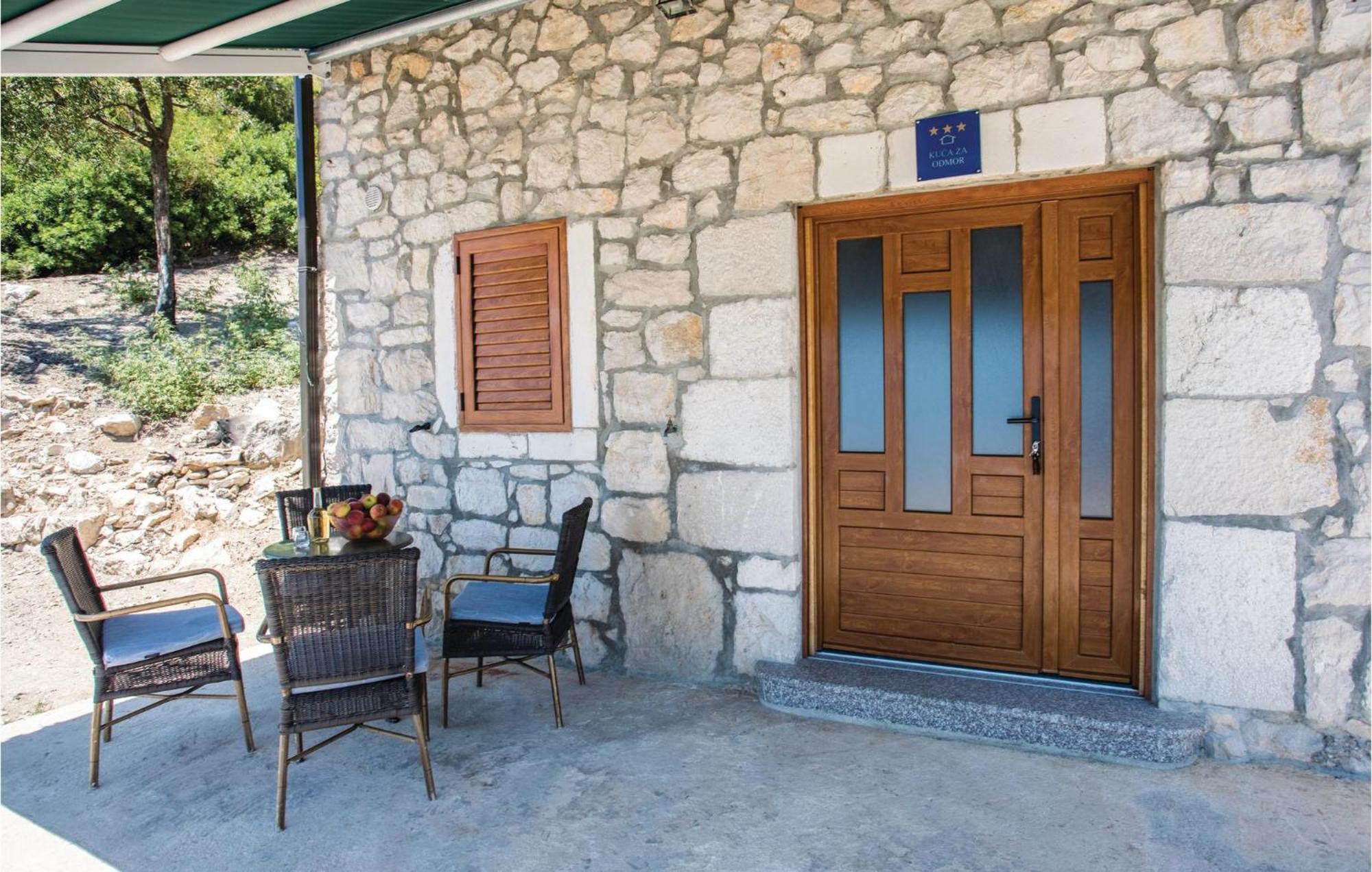1 Bedroom Gorgeous Home In Slivno Klek Exterior foto