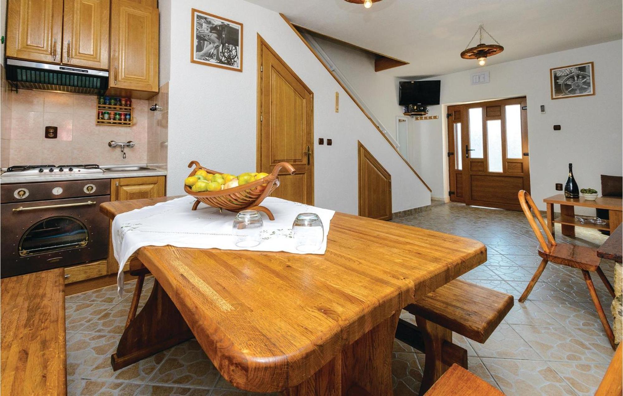 1 Bedroom Gorgeous Home In Slivno Klek Exterior foto